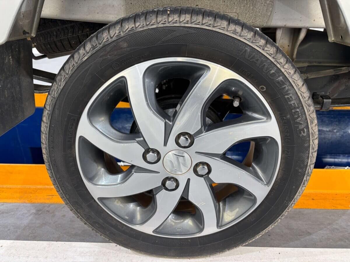 2001 Suzuki Carry JDM car for sale — photo 15 of 25