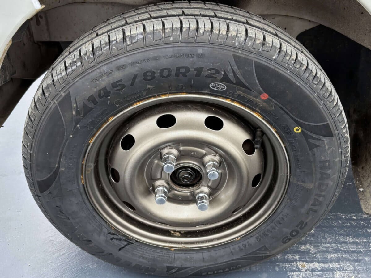 2001 Suzuki Carry JDM car for sale — photo 16 of 25