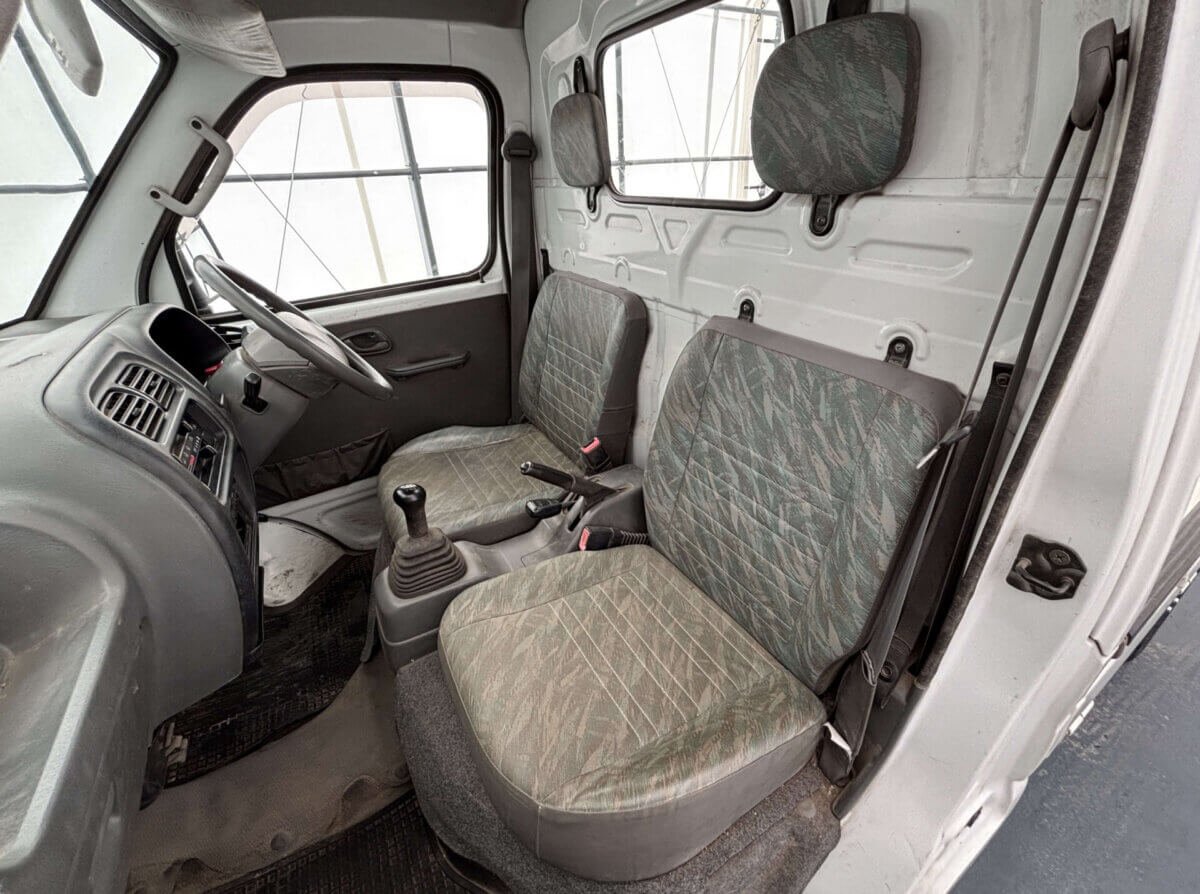 2001 Suzuki Carry JDM car for sale — photo 11 of 25