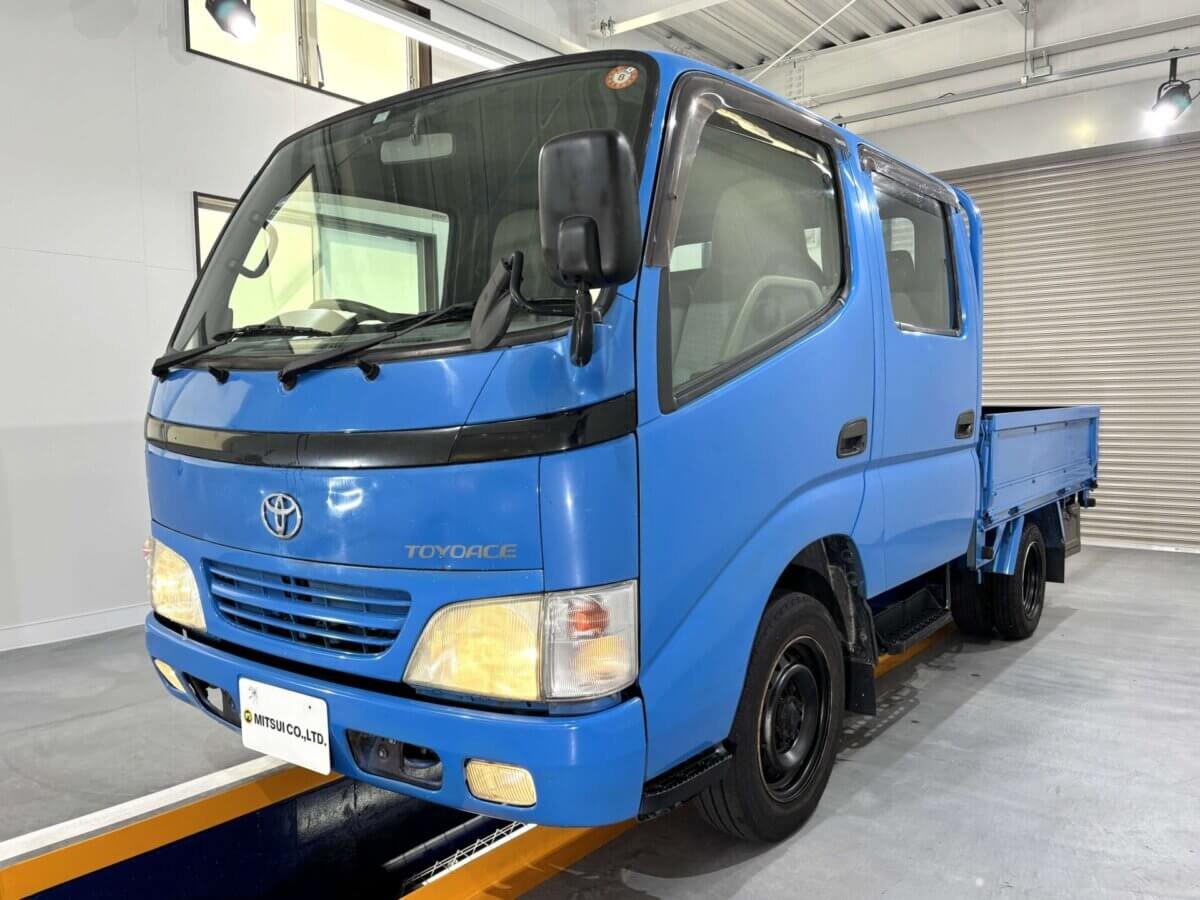 2001 Toyota Dyna JDM car for sale — photo 2 of 25