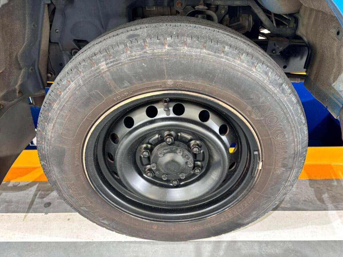 2001 Toyota Dyna JDM car for sale — photo 19 of 25