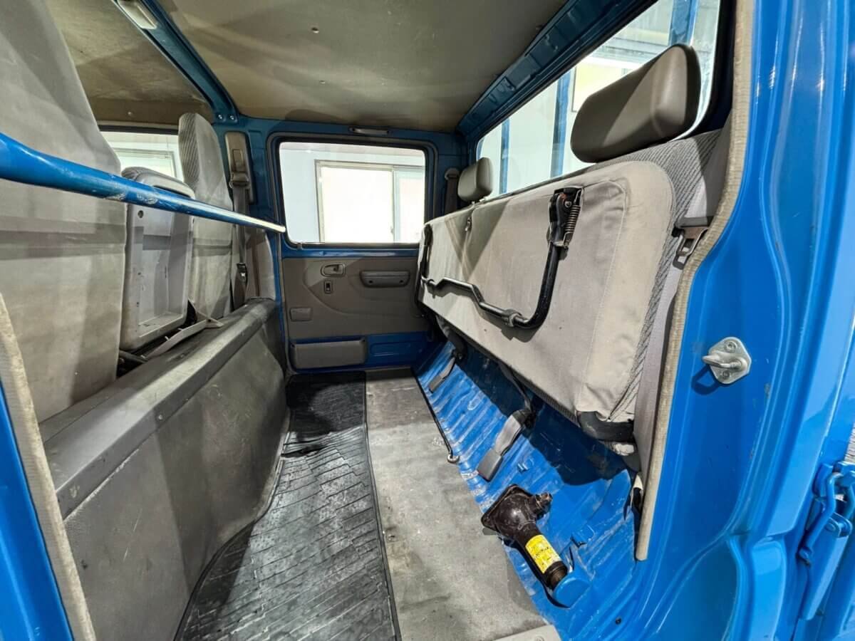 2001 Toyota Dyna JDM car for sale — photo 18 of 25