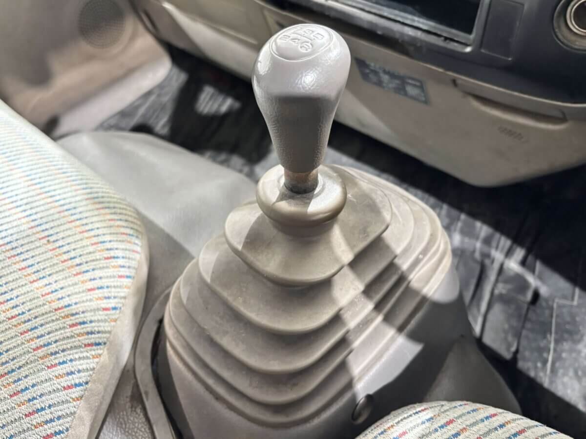 2001 Toyota Dyna JDM car for sale — photo 16 of 25