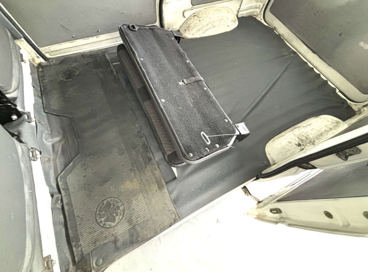1993 Daihatsu Hijet JDM car for sale — photo 15 of 25