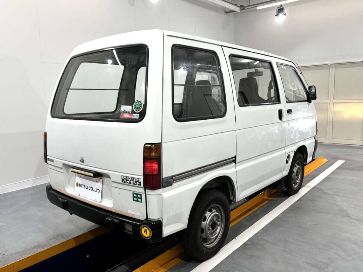 1993 Daihatsu Hijet JDM car for sale — photo 5 of 25