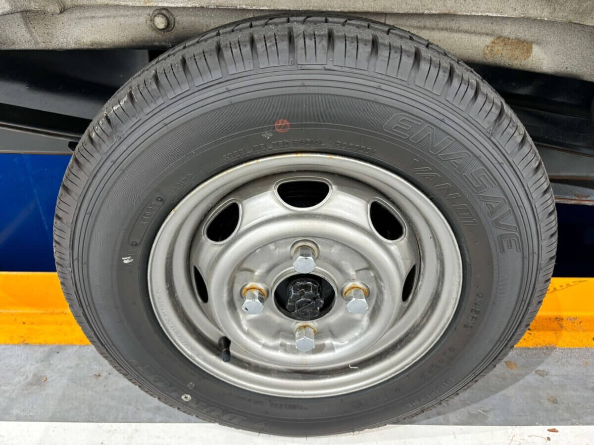 1993 Daihatsu Hijet JDM car for sale — photo 19 of 25