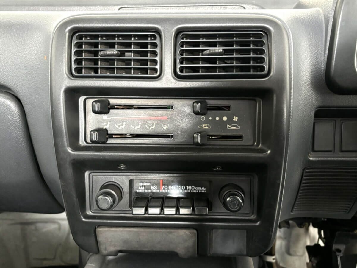 1993 Daihatsu Hijet JDM car for sale — photo 11 of 25