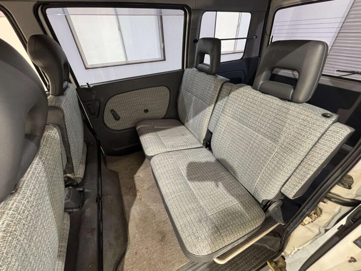 1993 Mitsubishi Minicab JDM car for sale — photo 16 of 25