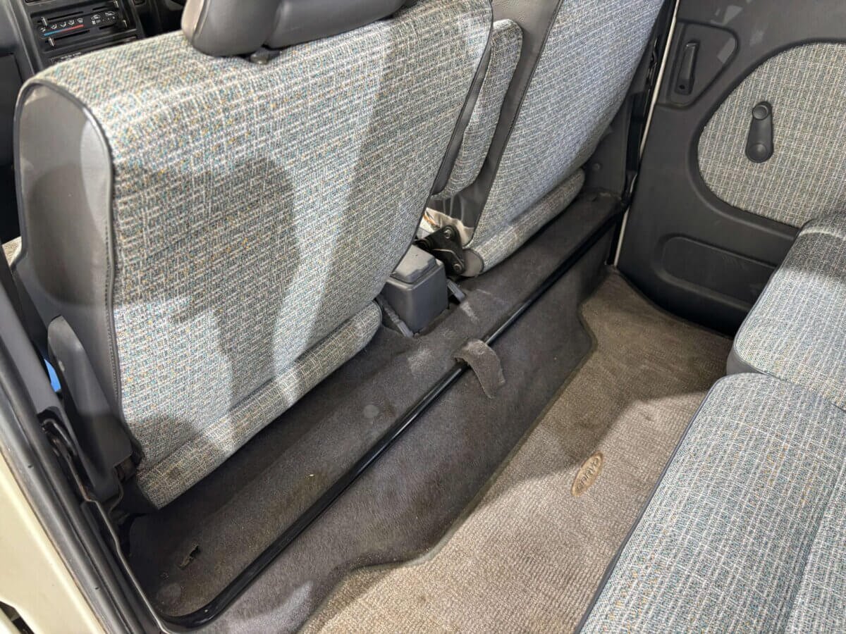 1993 Mitsubishi Minicab JDM car for sale — photo 24 of 25
