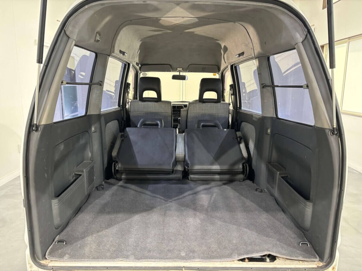 1993 Mitsubishi Minicab JDM car for sale — photo 21 of 25