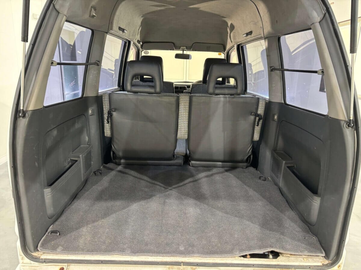 1993 Mitsubishi Minicab JDM car for sale — photo 20 of 25