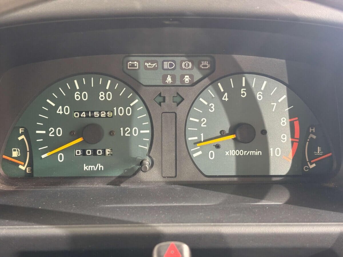 1993 Mitsubishi Minicab JDM car for sale — photo 7 of 25
