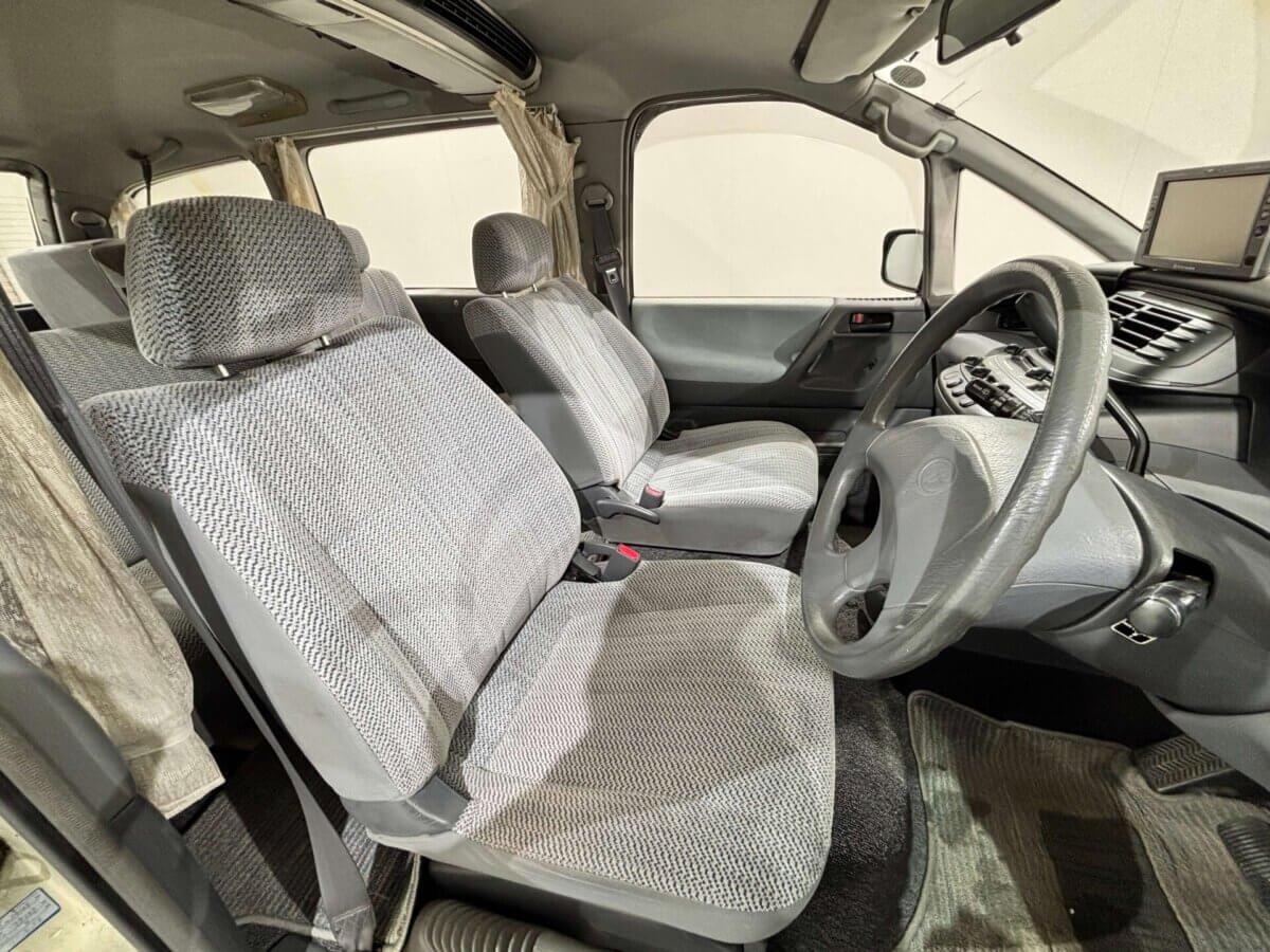 1995 Toyota Estima JDM car for sale — photo 9 of 25