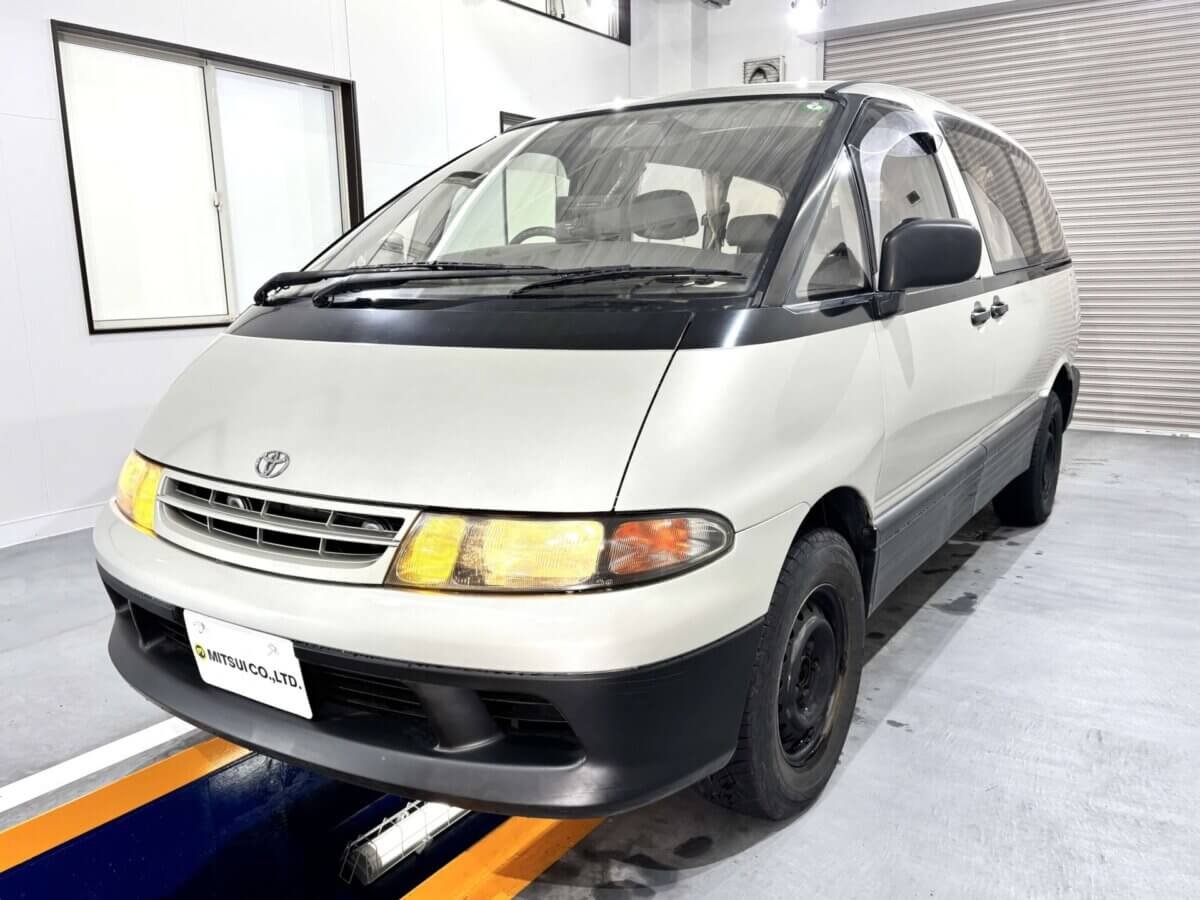 1995 Toyota Estima JDM car for sale — photo 2 of 25
