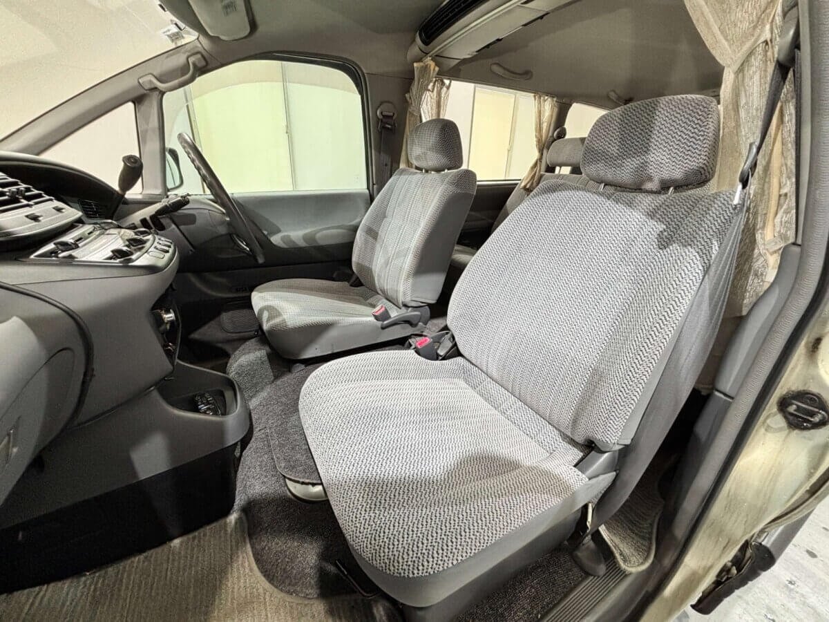 1995 Toyota Estima JDM car for sale — photo 10 of 25