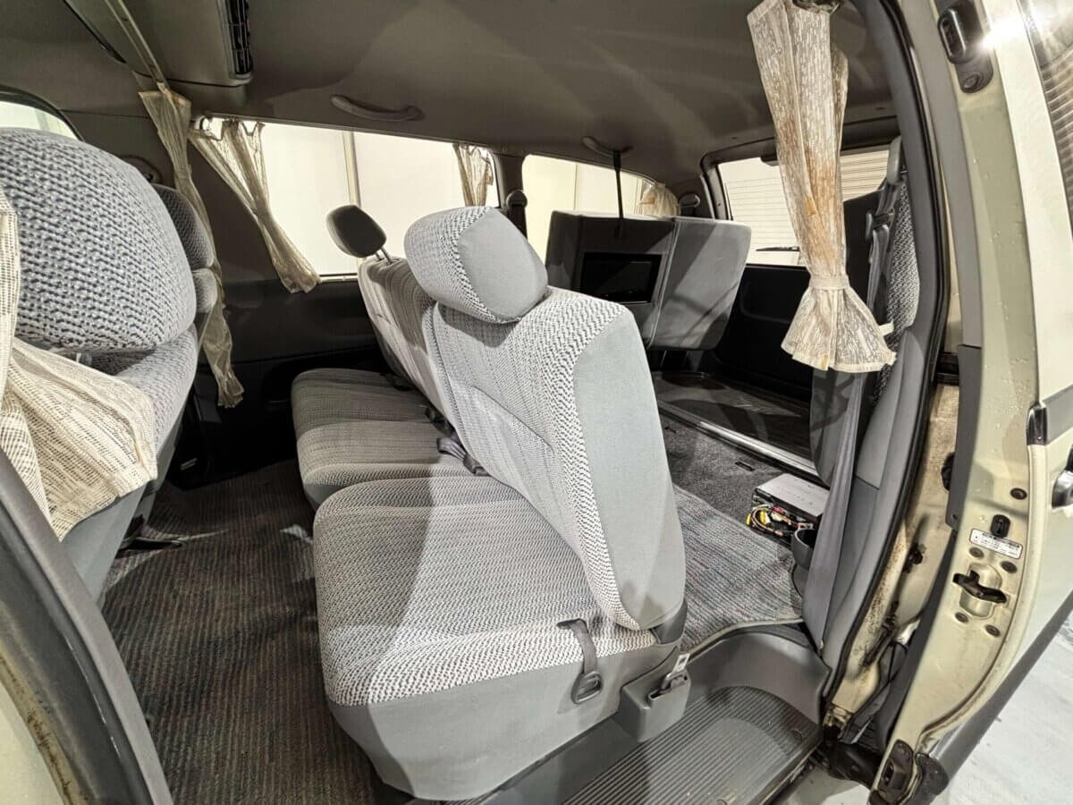 1995 Toyota Estima JDM car for sale — photo 21 of 25