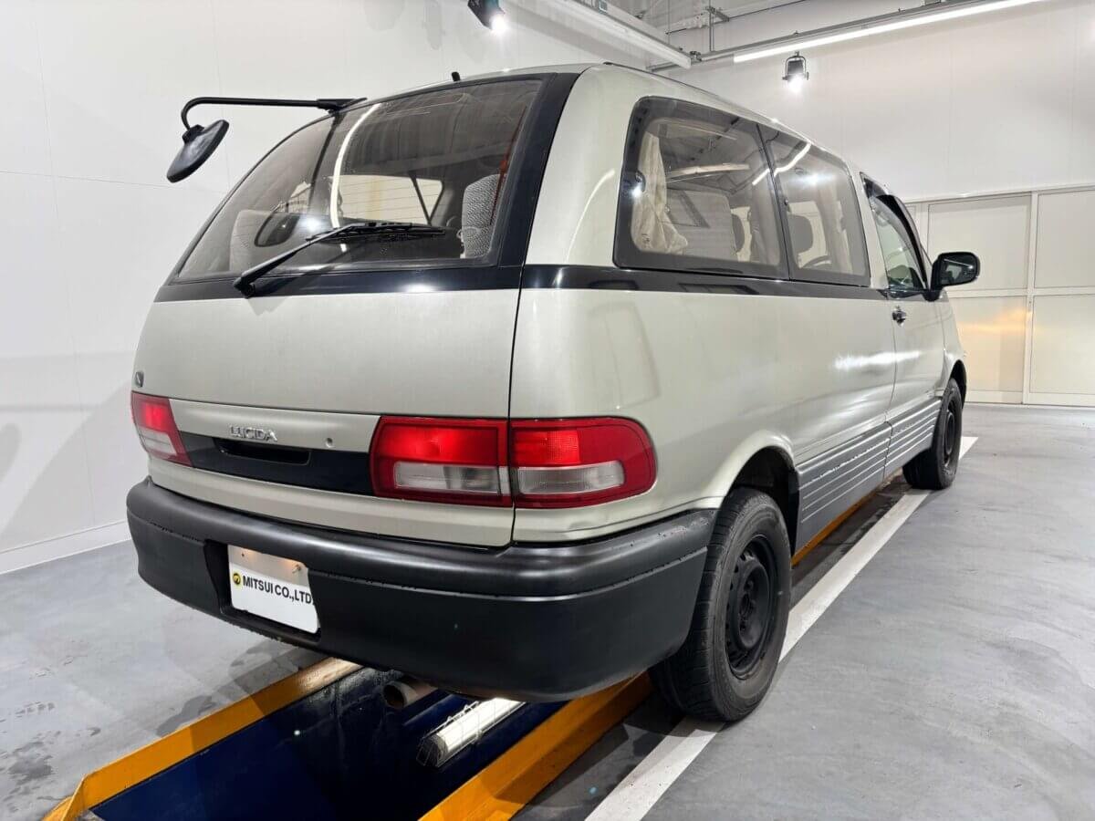 1995 Toyota Estima JDM car for sale — photo 5 of 25