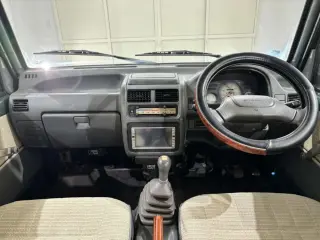 1997 Subaru Sambar Van Classic — Green 4WD JDM Vans, photo 9 of 36