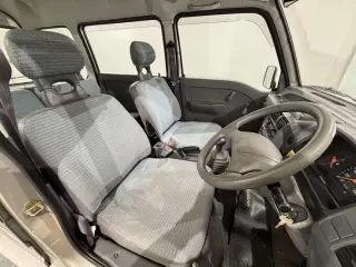 Gray 1997 Subaru Sambar Van 4WD JDM van for sale, stock KTD-0916 (photo 9)