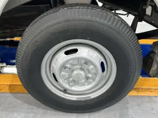 1998 Mitsubishi Minicab Van — White 2WD JDM Vans, photo 17 of 25