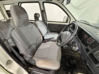 White 1999 Daihatsu Hijet Van 2WD JDM van for sale, stock KTD-0927 (photo 9)