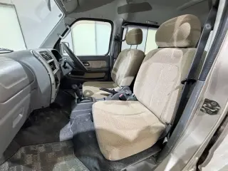 2000 Suzuki Every Van — Beige 2WD JDM Vans, photo 12 of 36
