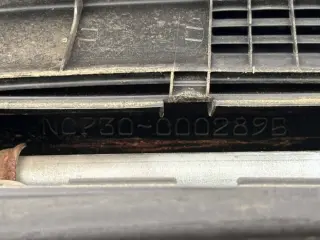 2000 Toyota bB — Black 2WD JDM Vans, photo 35 of 37