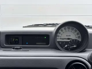 2000 Toyota bB — Black 2WD JDM Vans, photo 7 of 37