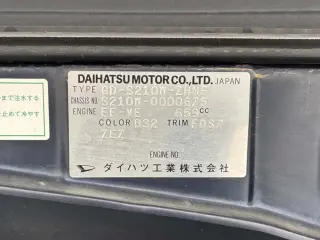White 2001 Daihatsu Hijet Deck Van 4WD JDM van for sale, stock KTD-0962 (photo 33)