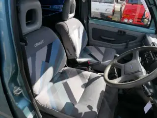 1992 Daihatsu Atrai Cruise Van — Turquoise Kei Vans, photo 21 of 34