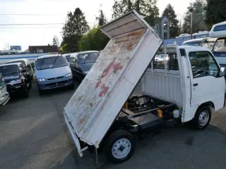 White 1995 Subaru Sambar Dump Truck, 5-Speed Manual, imported kei truck, stock KTD-0054 (photo 40)