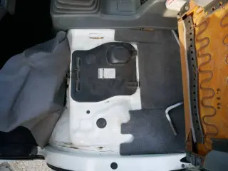 White 1995 Subaru Sambar Dump Truck, 5-Speed Manual, imported kei truck, stock KTD-0054 (photo 68)