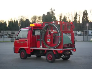 1995 Subaru Sambar — Red 4WD Kei Trucks, photo 17 of 53