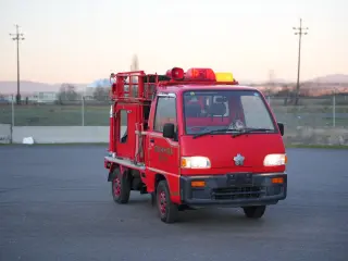 1995 Subaru Sambar — Red 4WD Kei Trucks, photo 3 of 53