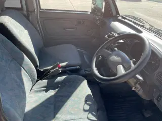 1997 Daihatsu Hijet — Black/Silver two-tone RWD Kei Vans, photo 10 of 17