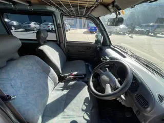 1997 Daihatsu Hijet — Black/Silver two-tone RWD Kei Vans, photo 9 of 17