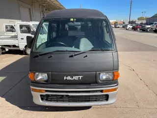 1997 Daihatsu Hijet — Black/Silver two-tone RWD Kei Vans, photo 6 of 17
