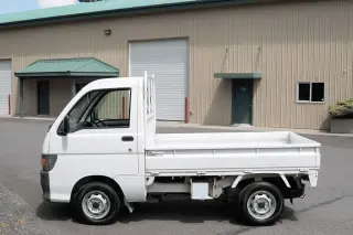 1997 Daihatsu Hijet, Kei Truck / Mini Truck, right-hand drive Japanese import, stock KTD-0066 (photo 3)
