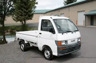 White 1997 Daihatsu Hijet 4WD kei truck for sale, stock KTD-0066 (photo 5)