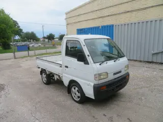 White 1997 Suzuki Carry 4WD kei truck for sale, stock KTD-0077 (photo 1)