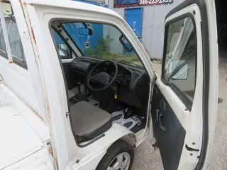 1997 Suzuki Carry 4WD, Kei Truck / Mini Truck, right-hand drive Japanese import, stock KTD-0077 (photo 15)