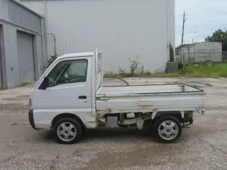 White 1997 Suzuki Carry 4WD kei truck for sale, stock KTD-0077 (photo 5)