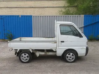White 1997 Suzuki Carry 4WD kei truck for sale, stock KTD-0077 (photo 13)