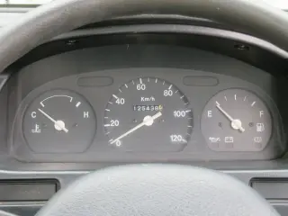 White 1997 Suzuki Carry 4WD kei truck for sale, stock KTD-0077 (photo 17)