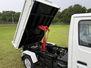 1997 Suzuki Carry — White 4WD Kei Trucks, photo 35 of 43