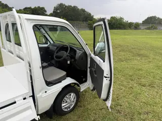 1997 Suzuki Carry — White 4WD Kei Trucks, photo 21 of 43