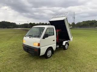 1997 Suzuki Carry — White 4WD Kei Trucks, photo 2 of 43