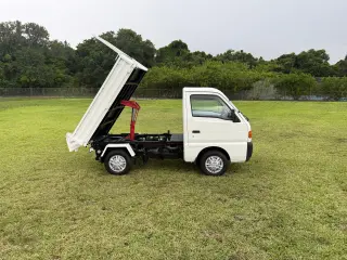 1997 Suzuki Carry — White 4WD Kei Trucks, photo 5 of 43