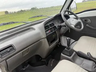 1997 Suzuki Carry — White 4WD Kei Trucks, photo 28 of 43