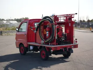 1998 Mitsubishi Minicab — Red 4WD Kei Trucks, photo 13 of 37